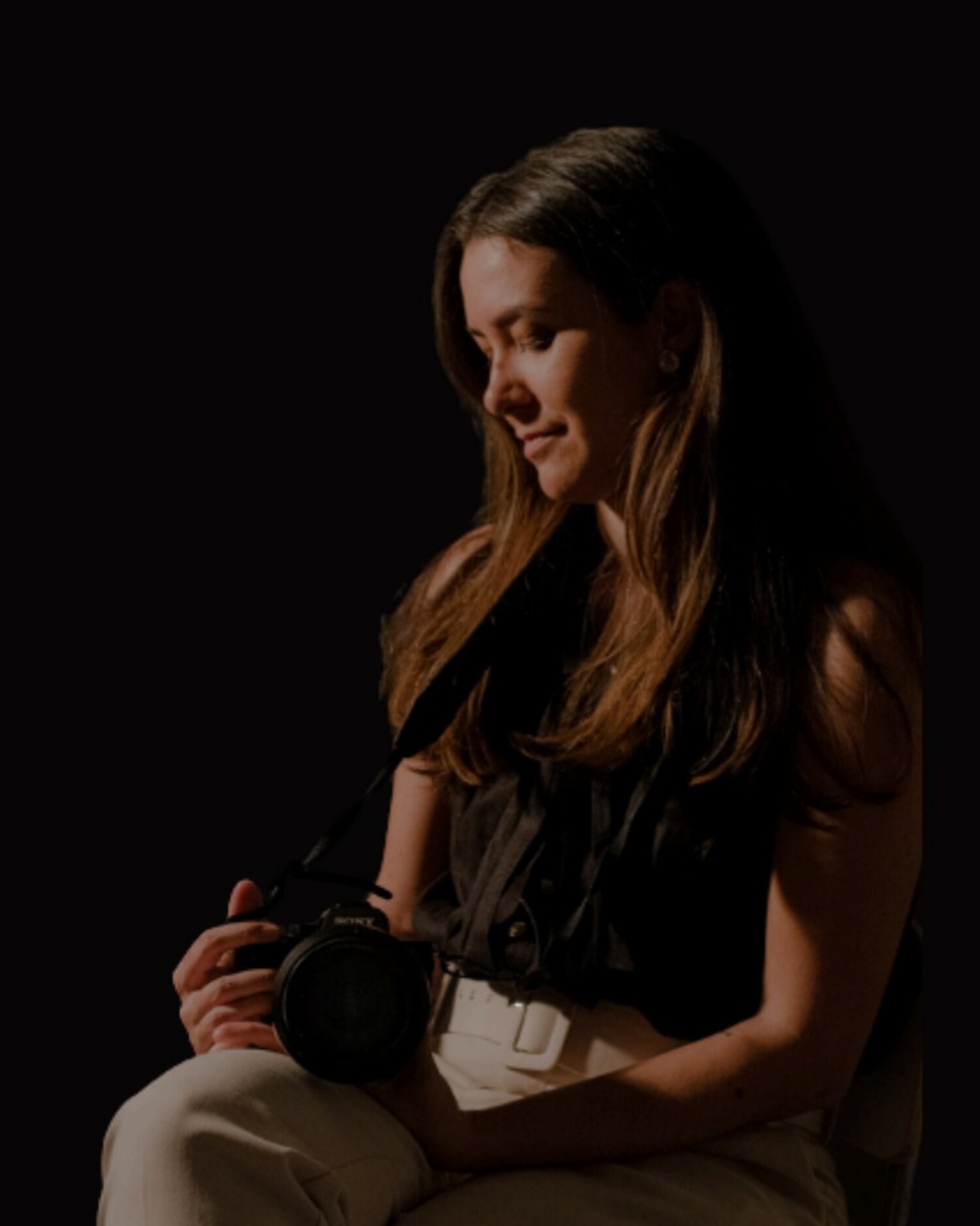 Tathiane, fotógrafa e web developer do Punctum, agência criativa em Lisboa, Portugal.