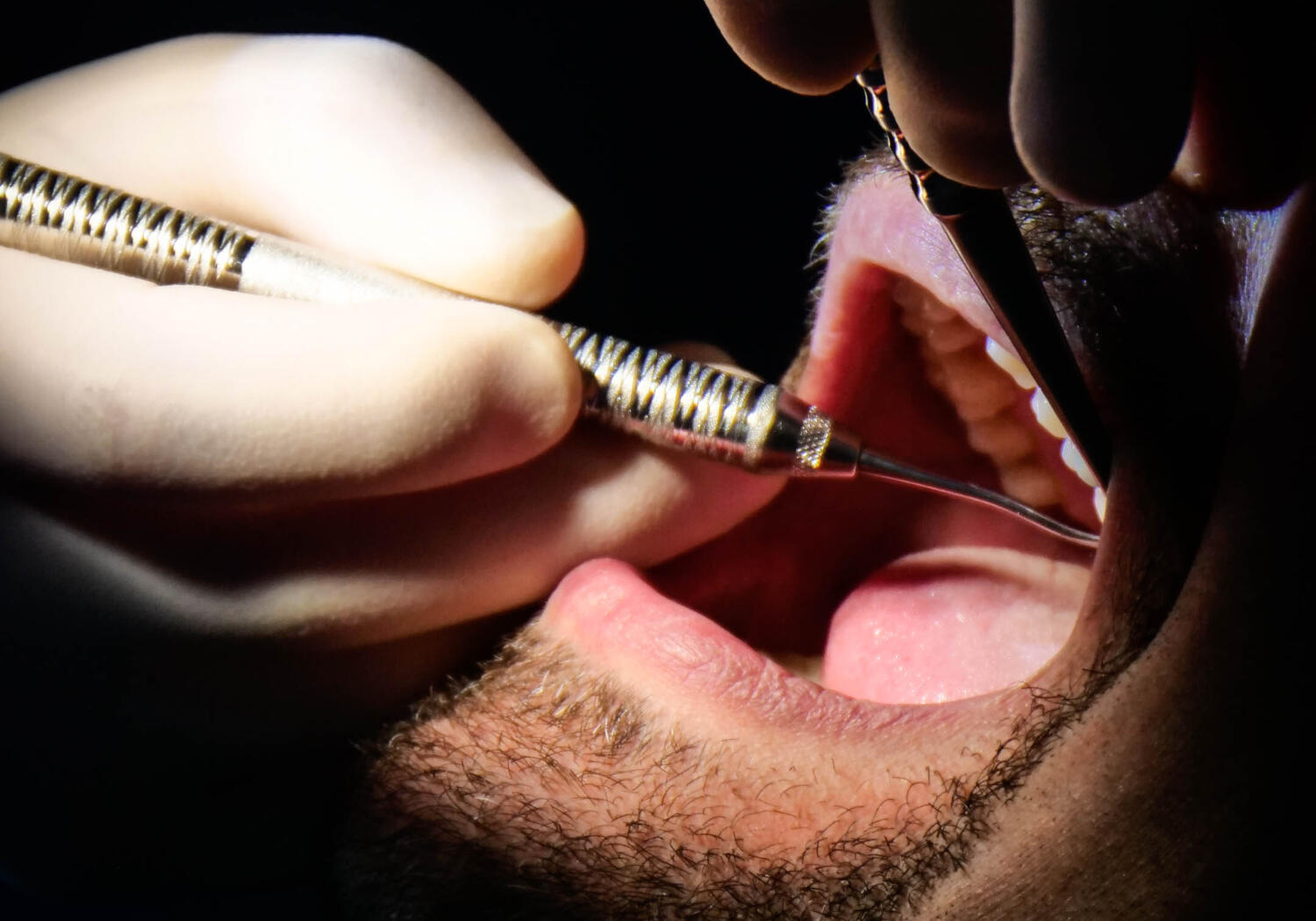 Sessão fotográfica realizada pela Agência Criativa Punctum para a marca Dr. Ahmed Mahammed.