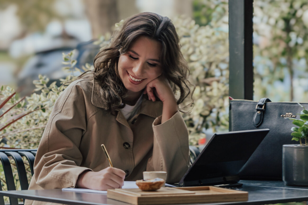 Sessão fotográfica realizada pela Agência Criativa Punctum para a Gabi.